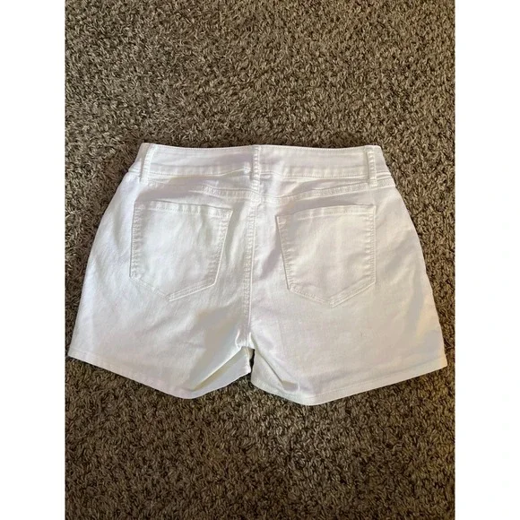 Apt 9 women's white jean shorts size 6 - Picture 6 of 6